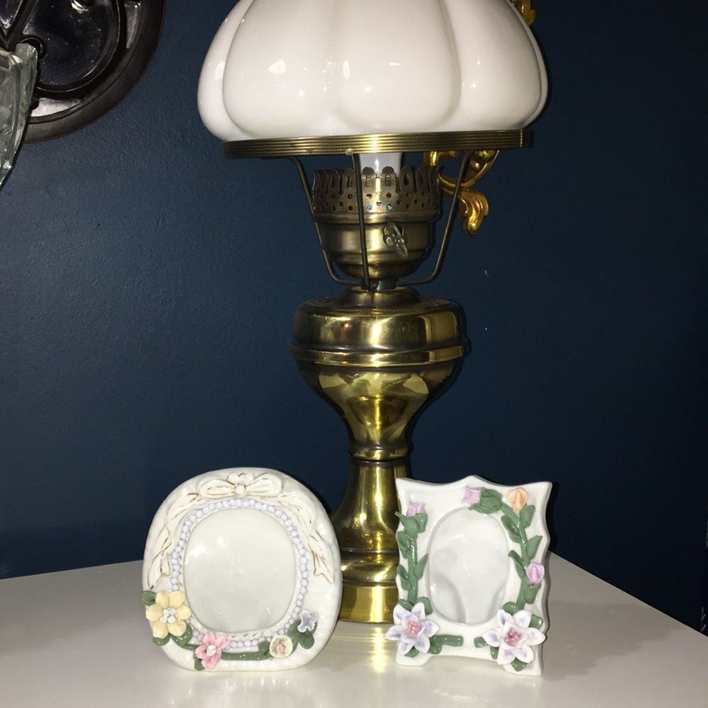 Vintage 80s Porcelain Ceramic 3D Flower Small Photo Picture Frames Grandma Core